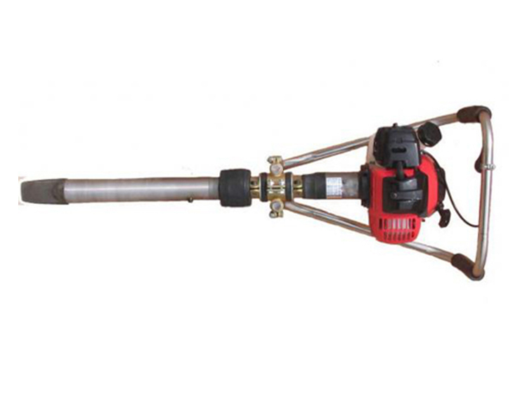 ND-4型手(shǒu)提式内燃搗(dao)固鎬