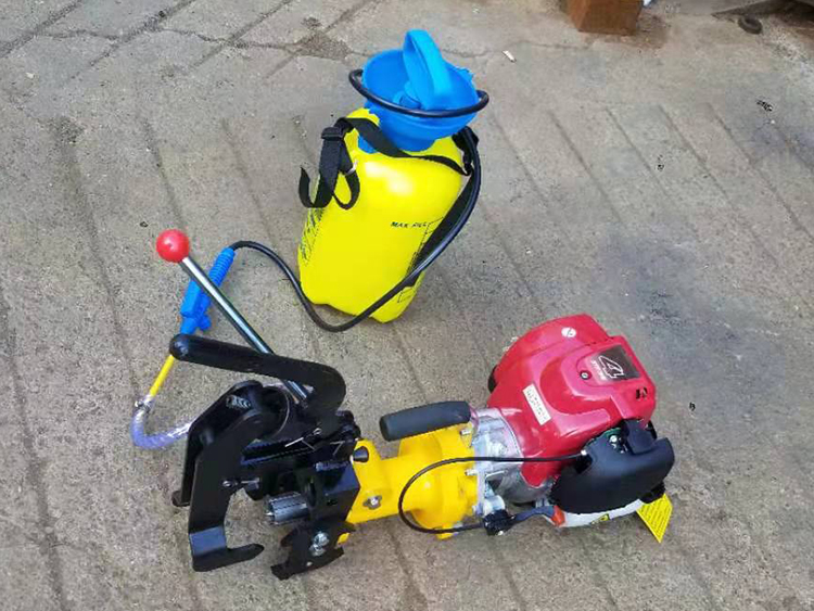 NZG-31型内燃鋼軌鑽(zuàn)孔機