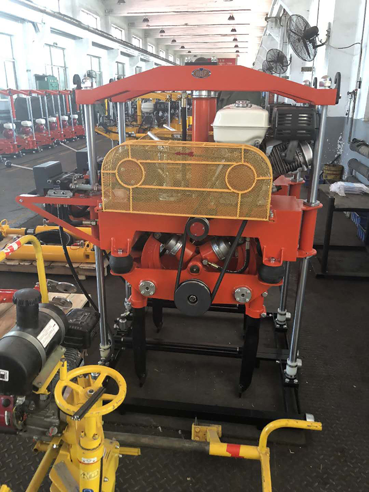 YCD-4型液壓(yā)道岔搗固機