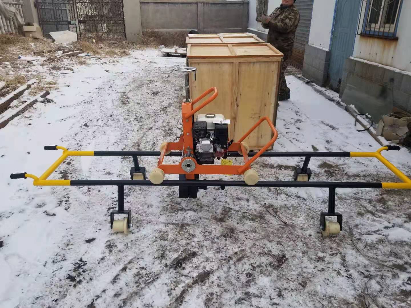 NCM-4.0型内燃(ran)道岔打(dǎ)磨機 